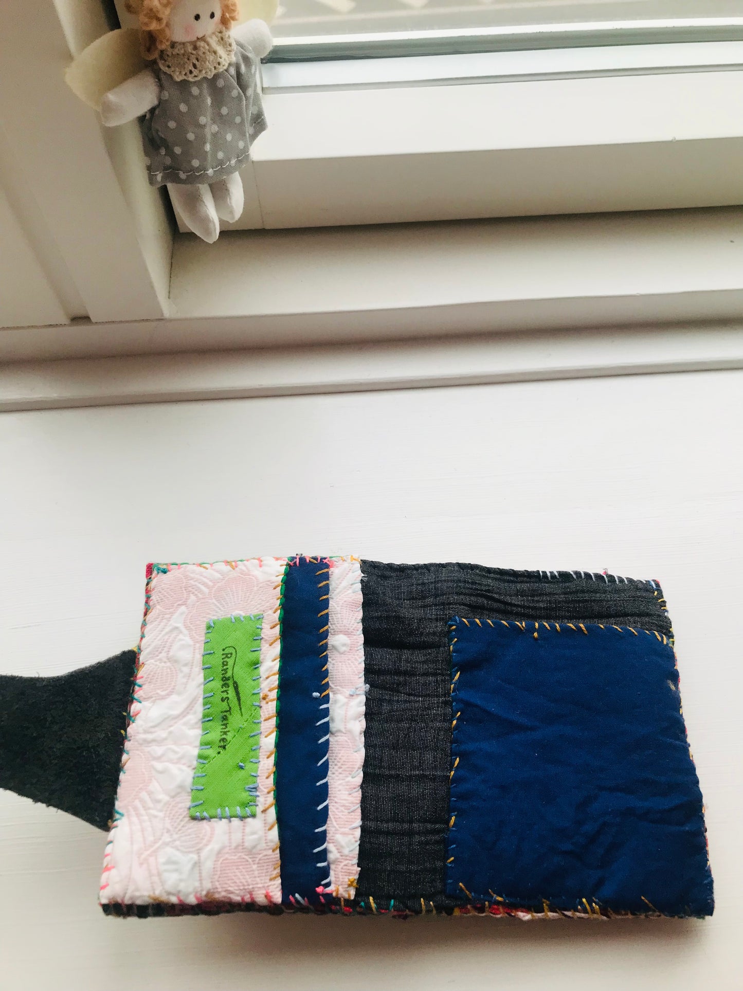 財布　布財布　ハンドメイド　手縫い　刺繍　パッチワーク　二つ折り　1917
