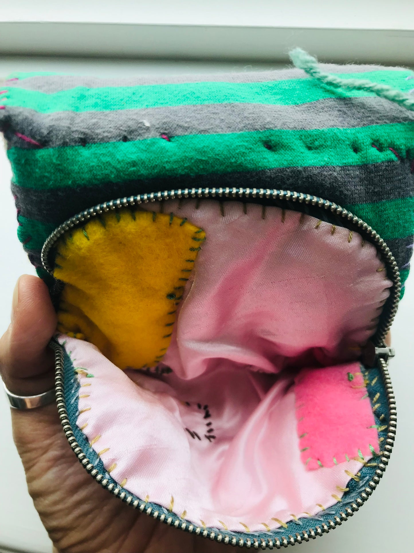 Wallet Fabric Wallet Handmade Hand-sewn Embroidered Patchwork Bi-fold 2054