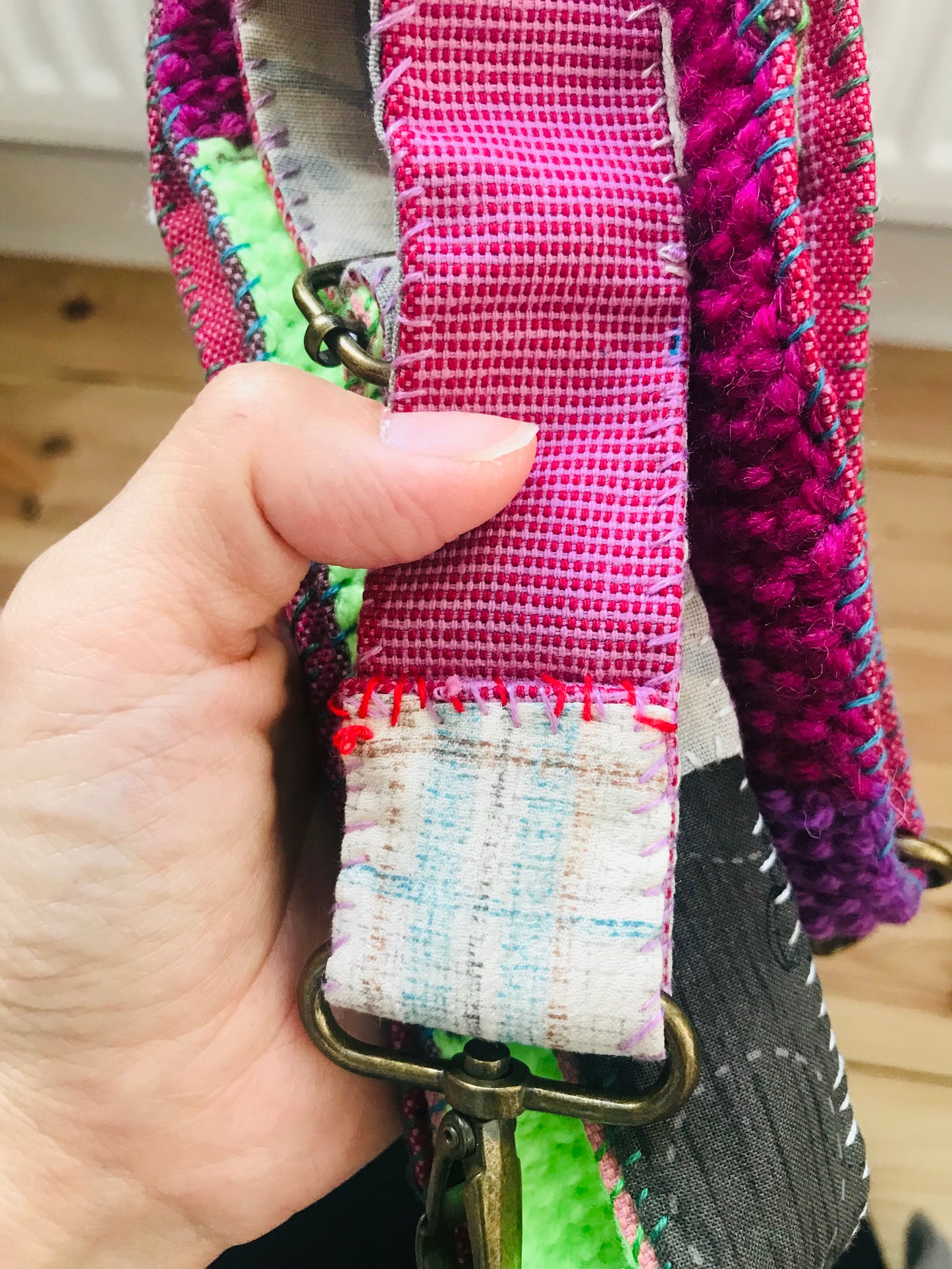 strap  手編みのストラップ　　ウール　布製　毛糸　肩掛けストラップ　スローファッション　ハンドメイド　1742