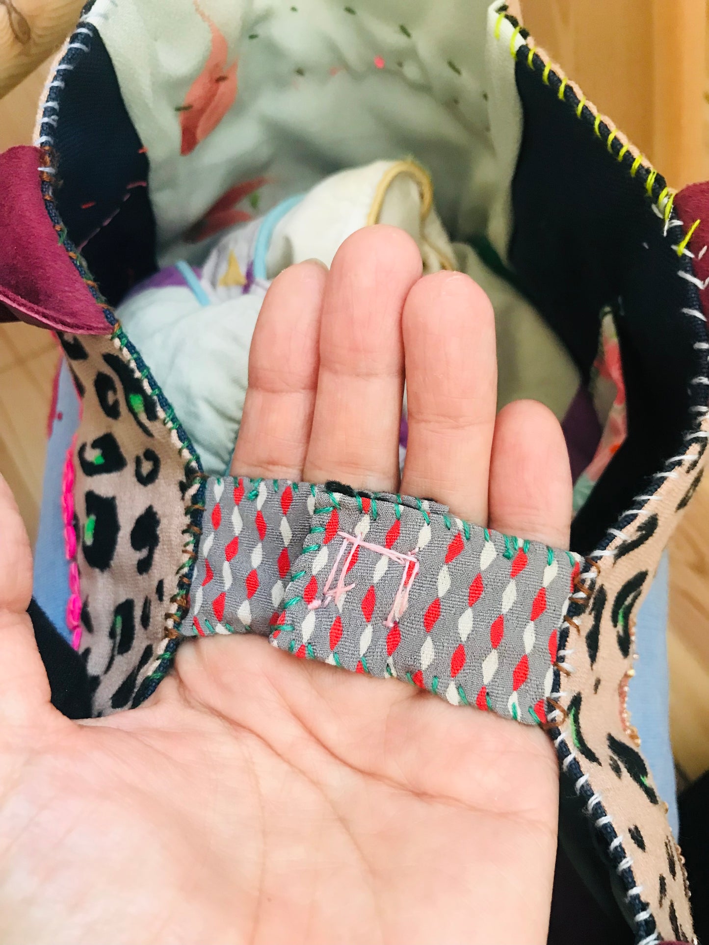 Bag   手縫いのバッグ　  布製　本革持ち手　スローファッション　ハンドメイド　1737