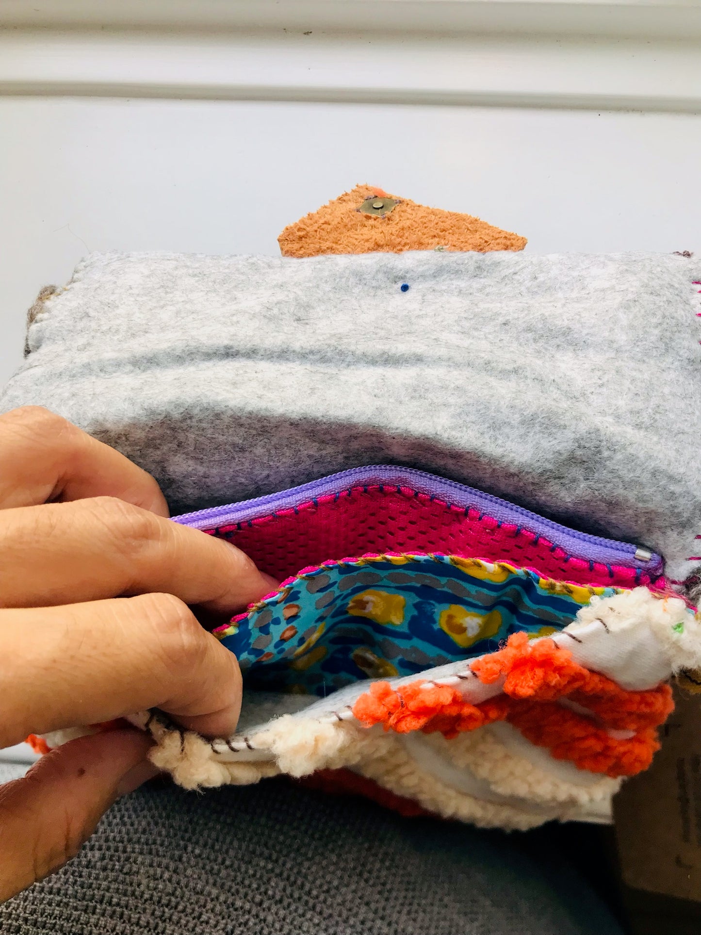 Wallet    財布　手縫い　ビーズ刺繍　布製　スローファッション　ハンドメイド　2082