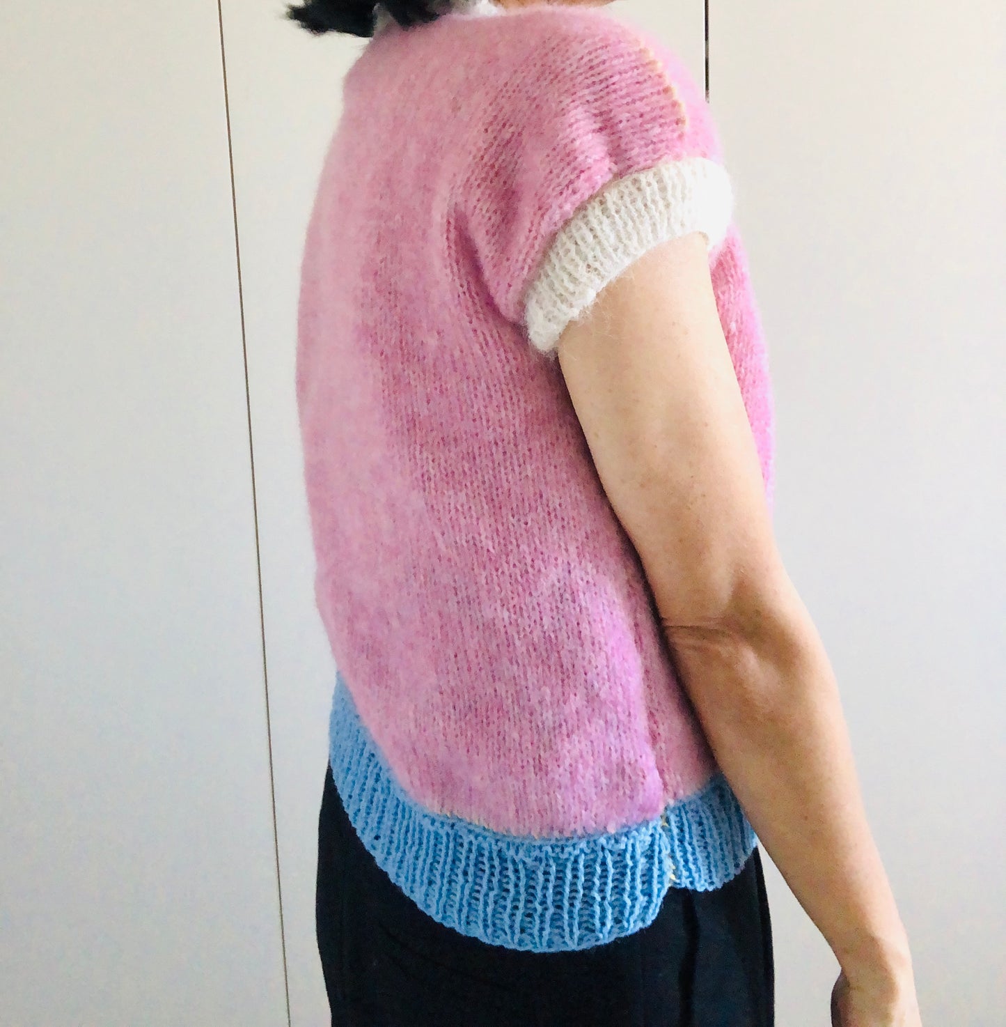 Vest Sweater Knitting Yarn Wool Mohair Slow fashion Fancy yarn Short-sleeved One-of-a-kind 2424