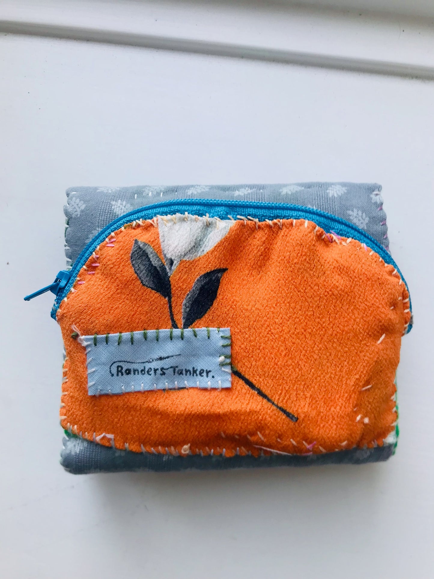 Wallet Fabric Wallet Handmade Hand-sewn Embroidered Patchwork Bi-fold 2074