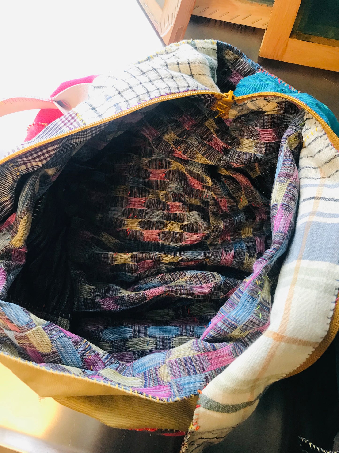 Bag   手縫いのバッグ　  布製　本革持ち手　スローファッション　ハンドメイド　1801