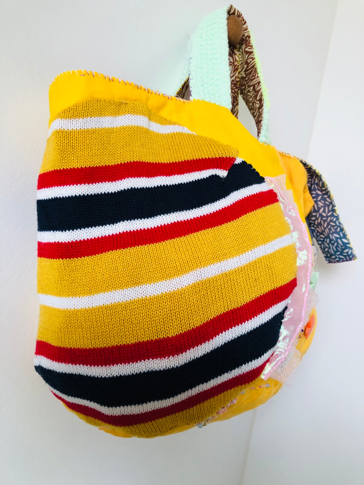 Bag 手縫いのバッグ　布製　トートバッグ　スローファッション　ワンハンドルバッグ　ハンドメイド　2407