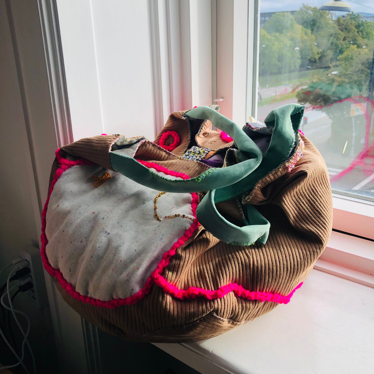 Bag 手縫いのバッグ 布製　トートバッグ　スローファッション　ハンドメイド　2545
