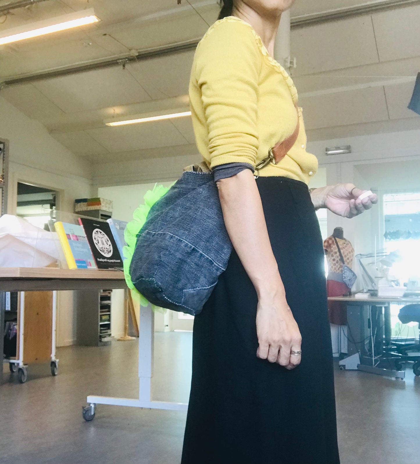 Bag   手縫いのバッグ　  布製　本革持ち手　スローファッション　ハンドメイド　1856