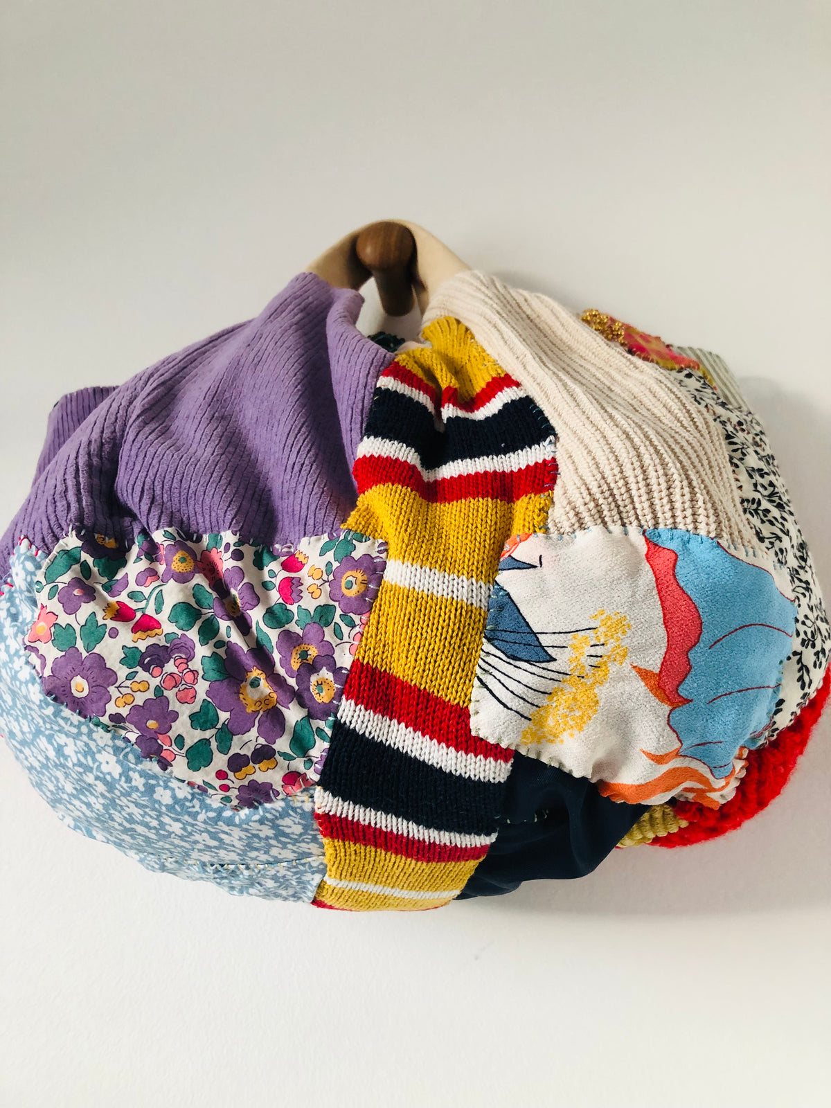 Bag: Hand-stitched fabric tote bag, slow fashion, handmade, 2548