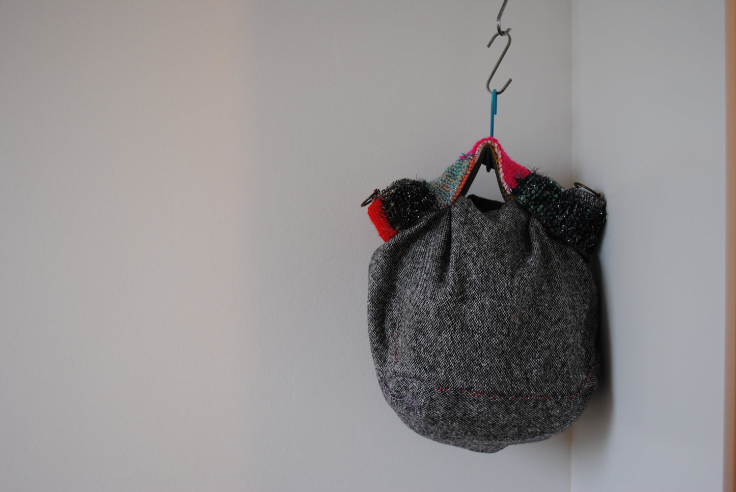 Bag   手縫いのバッグ　  布製　本革持ち手　スローファッション　ハンドメイド　1868