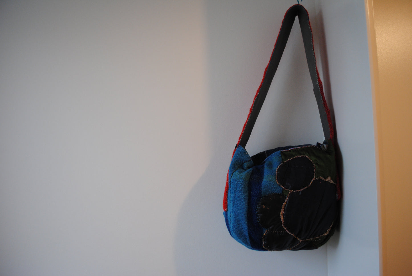Bag   手縫いのバッグ　  布製　本革持ち手　スローファッション　ハンドメイド　1867