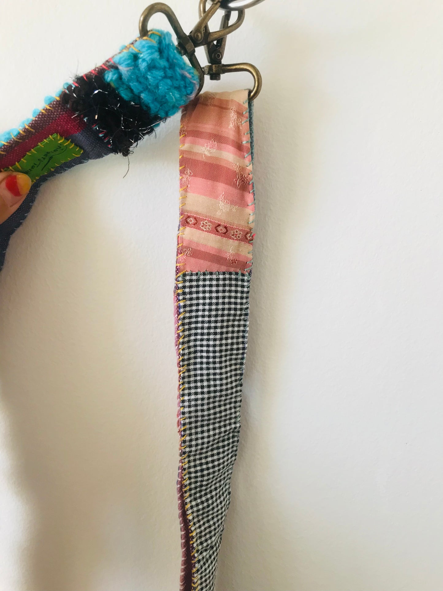 strap  手編みのストラップ　　ウール　布製　毛糸　肩掛けストラップ　スローファッション　ハンドメイド　1900