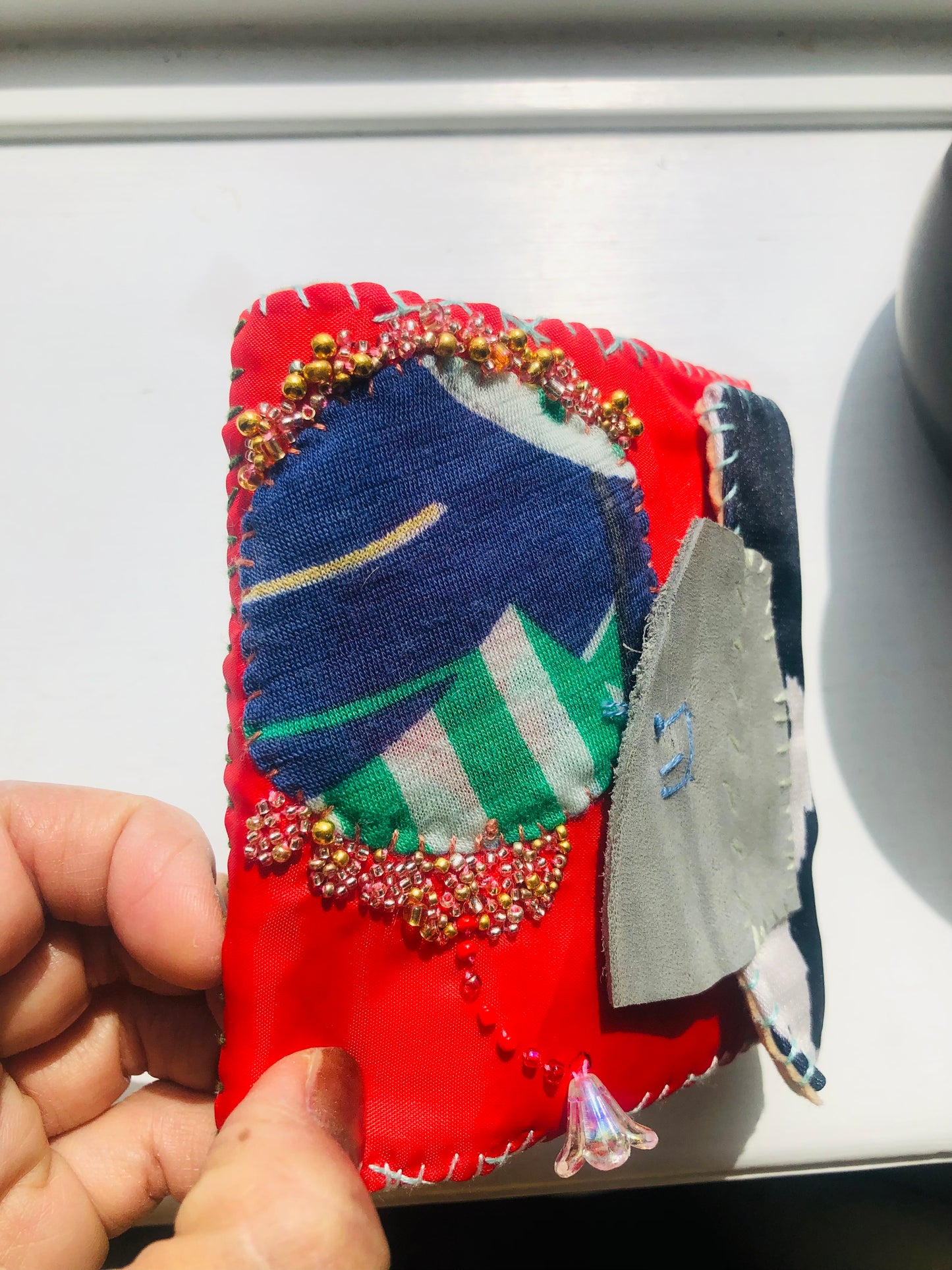 財布　布財布　ハンドメイド　手縫い　刺繍　パッチワーク　二つ折り　2494