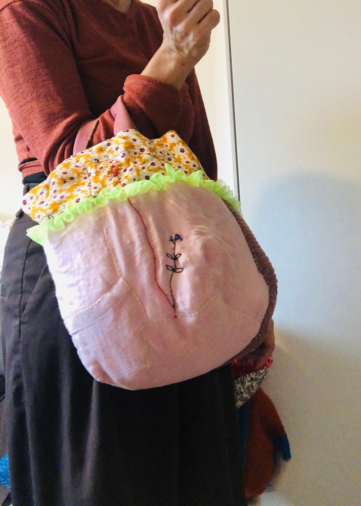Bag 手縫いのバッグ 布製　トートバッグ　スローファッション　ハンドメイド　2546