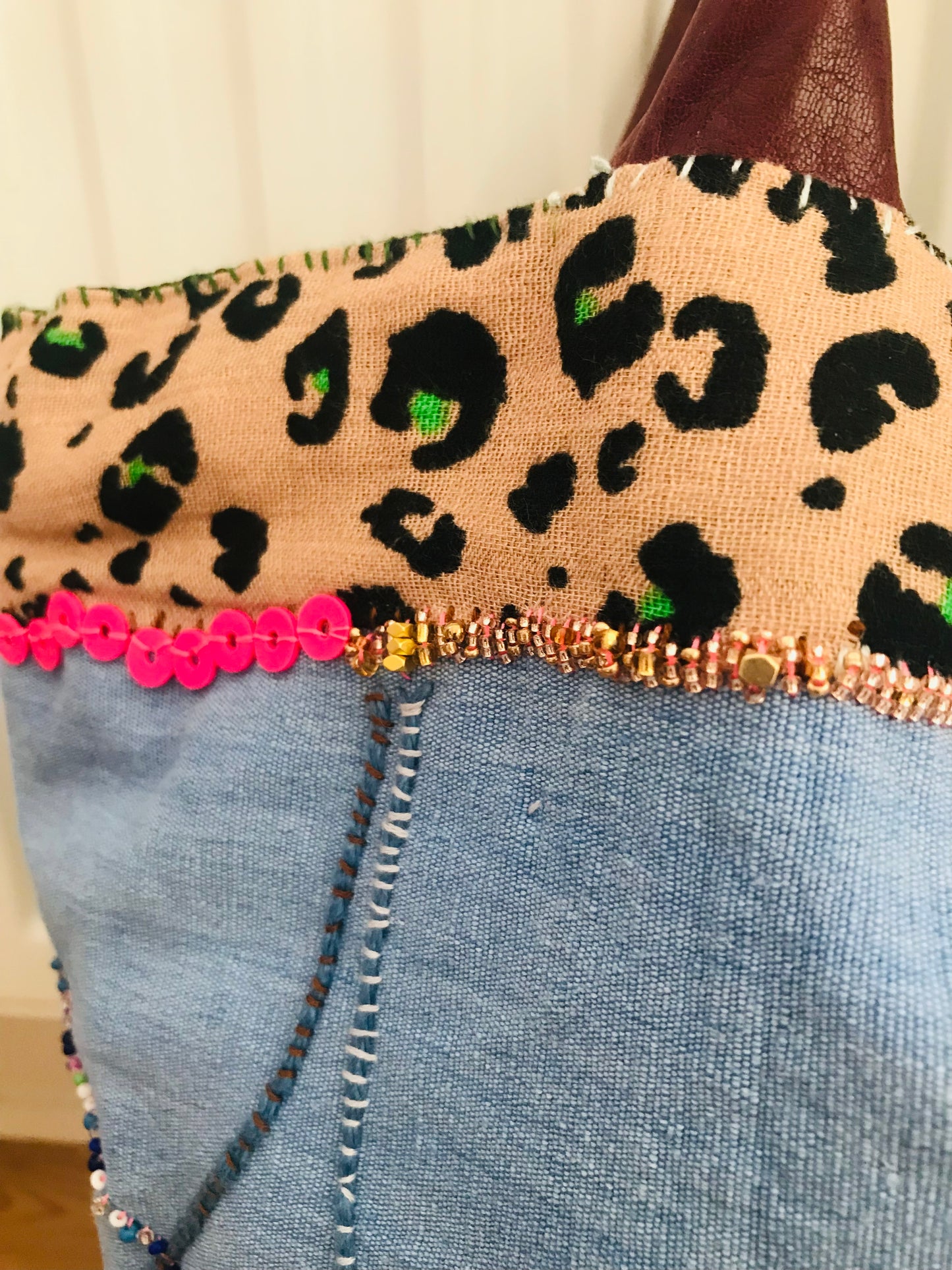 Bag   手縫いのバッグ　  布製　本革持ち手　スローファッション　ハンドメイド　1737