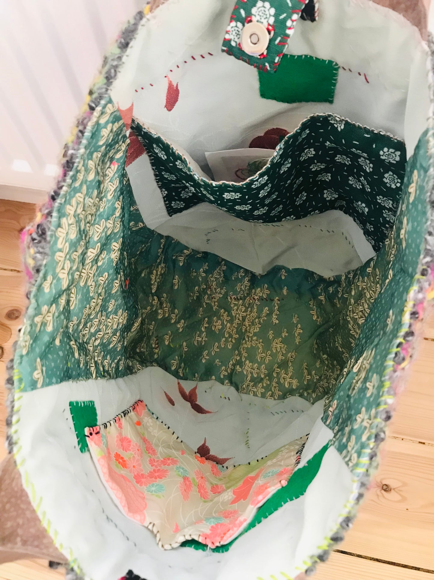 Bag   手縫いのバッグ　  布製　本革持ち手　スローファッション　ハンドメイド　1734