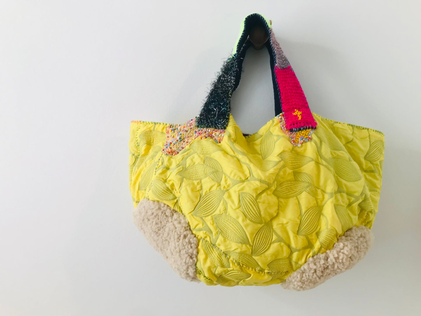 Bag   手縫いのバッグ　  布製　本革持ち手　スローファッション　ハンドメイド　1885