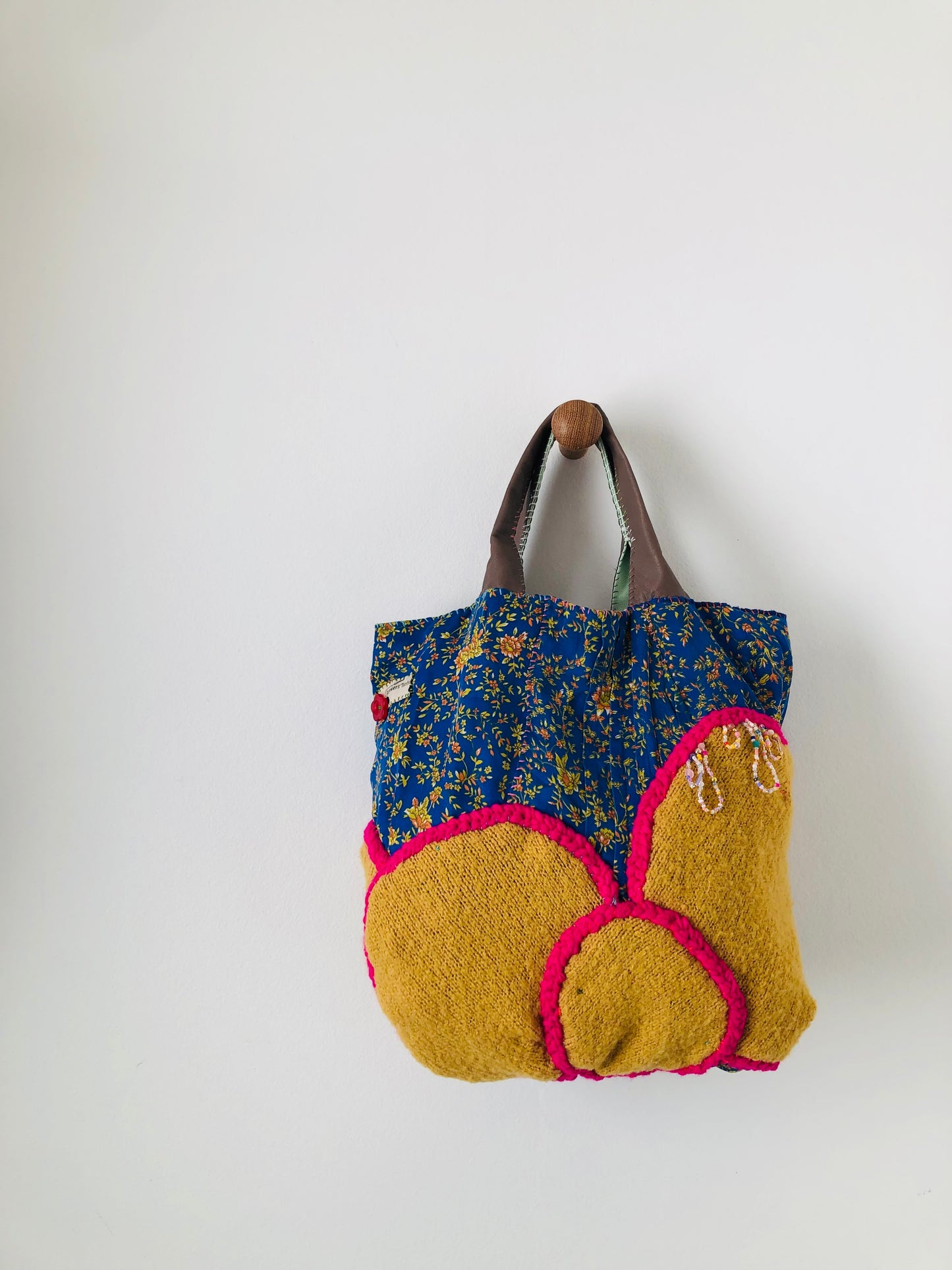 Bag 手縫いのバッグ　布製　トートバッグ　スローファッション　ハンドメイド　2376