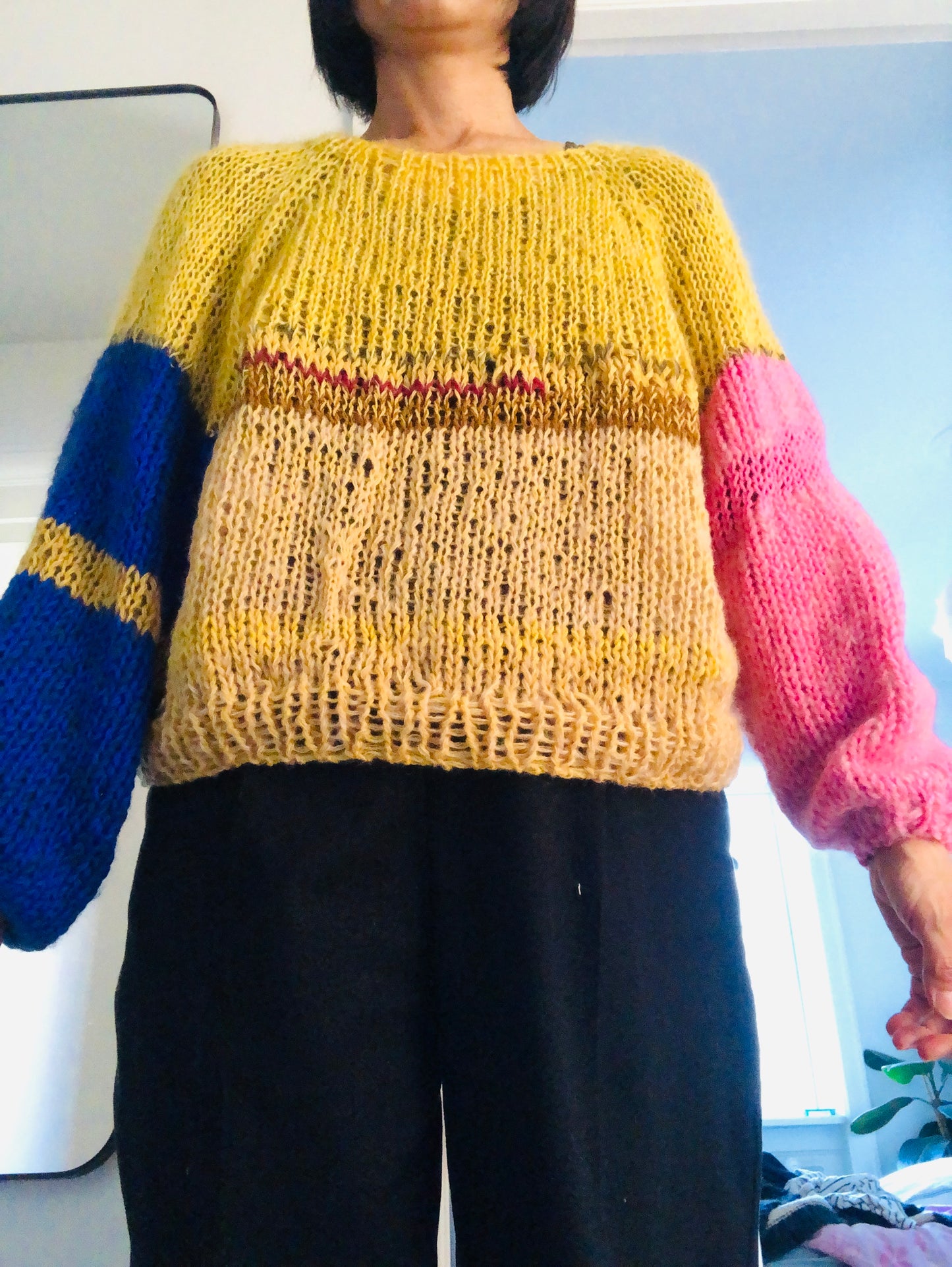 セーター　手編み  スローファッション　ファンシーヤーン　oneofakind  　2370