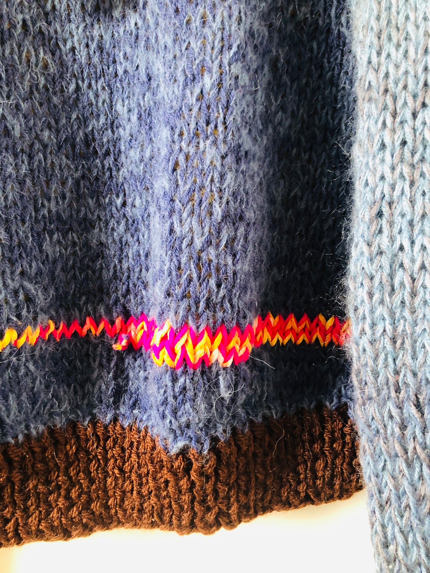 セーター　手編み  スローファッション　ファンシーヤーン　oneofakind  　2380