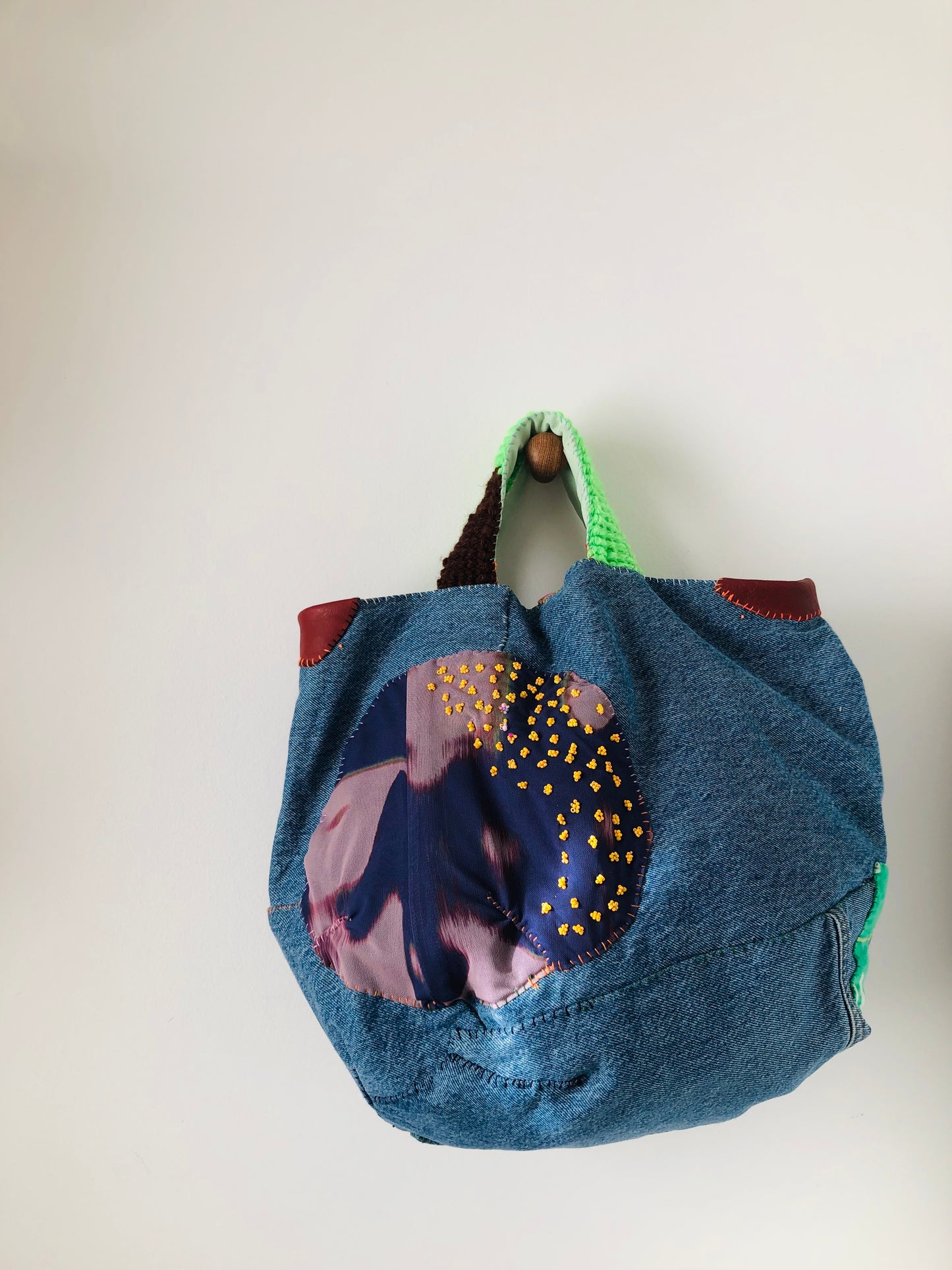 Bag 手縫いのバッグ　布製　トートバッグ　スローファッション　ハンドメイド　2379