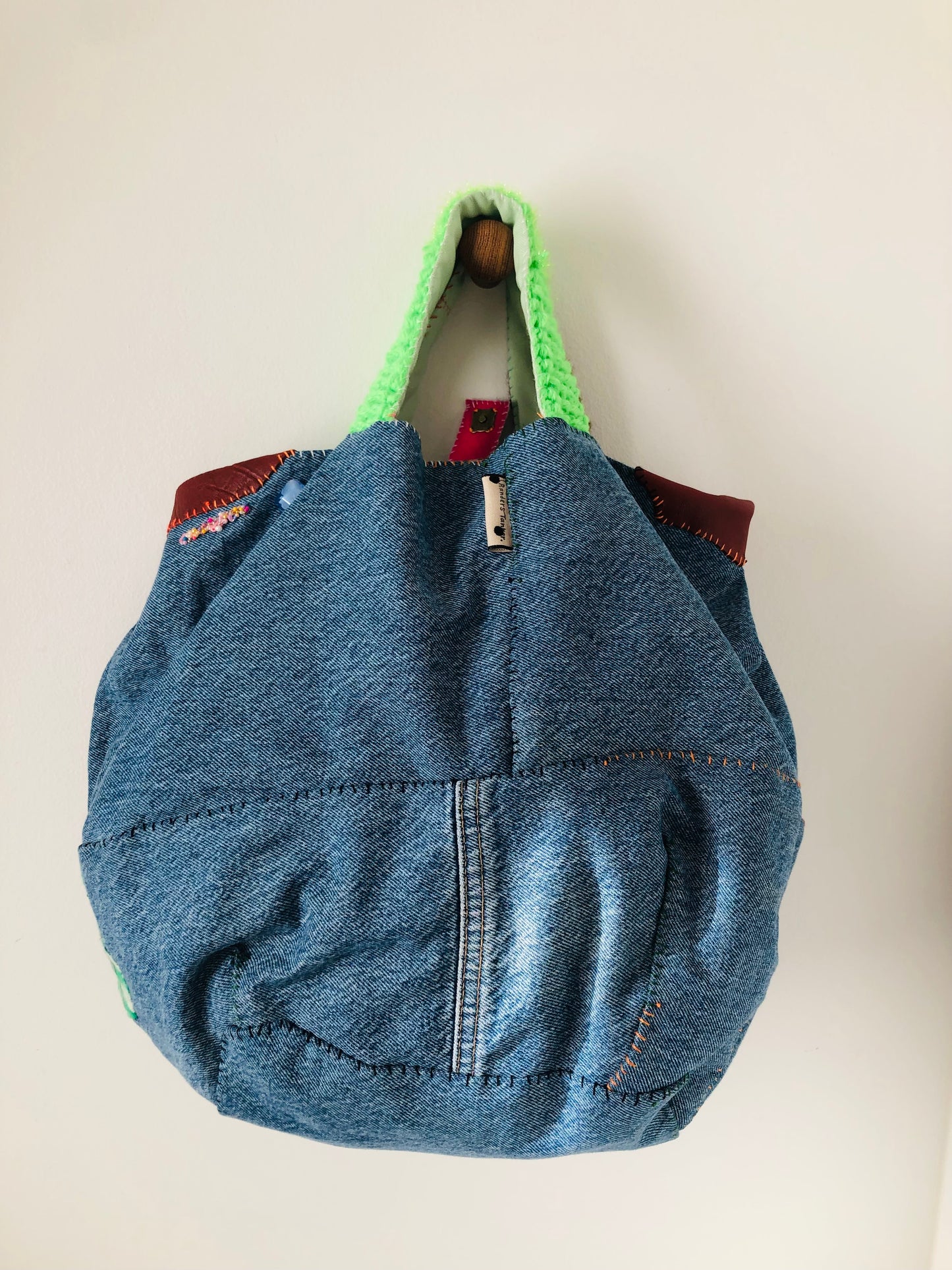 Bag 手縫いのバッグ　布製　トートバッグ　スローファッション　ハンドメイド　2379