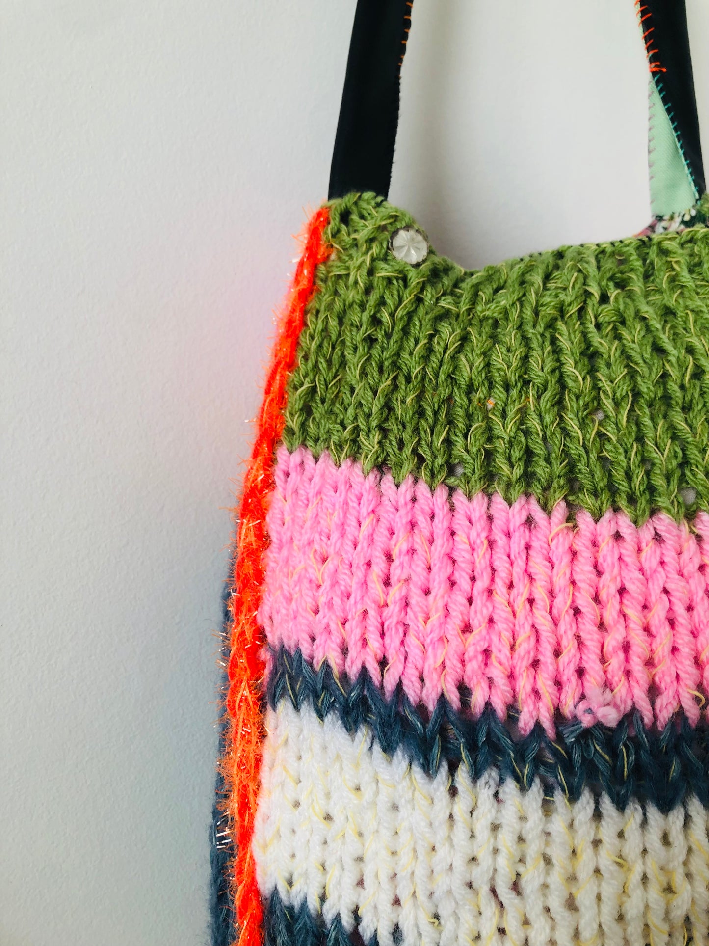 Bag 手縫いのバッグ　布製　トートバッグ　スローファッション　ワンハンドルバッグ　ハンドメイド　2384