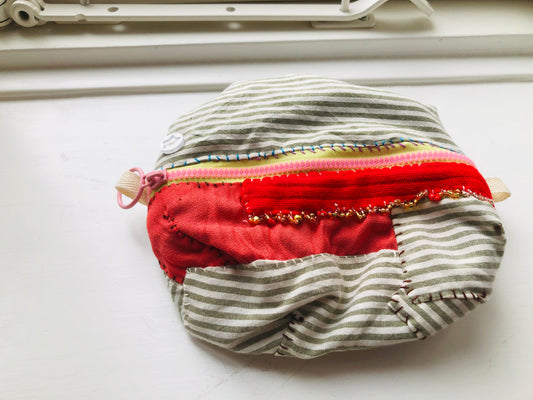 Hand-sewn fabric pouch, pencil case, accessory case, handmade with bead embroidery, 2391