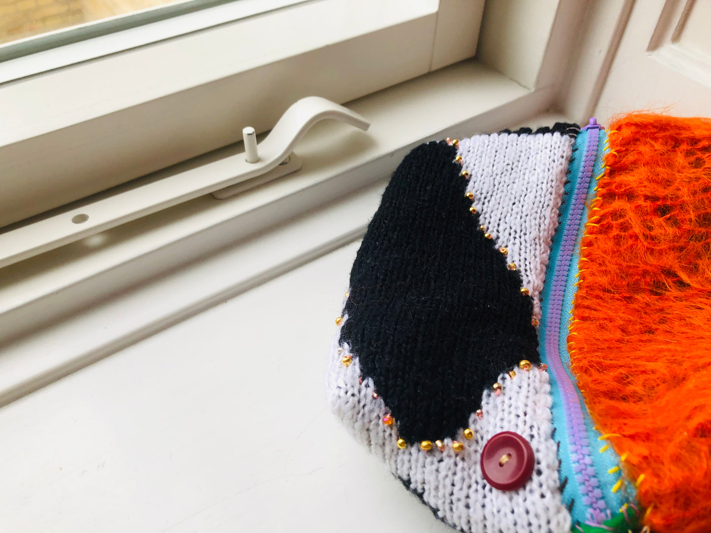 Hand-sewn fabric pouch, pencil case, accessory case, handmade with bead embroidery, 2392