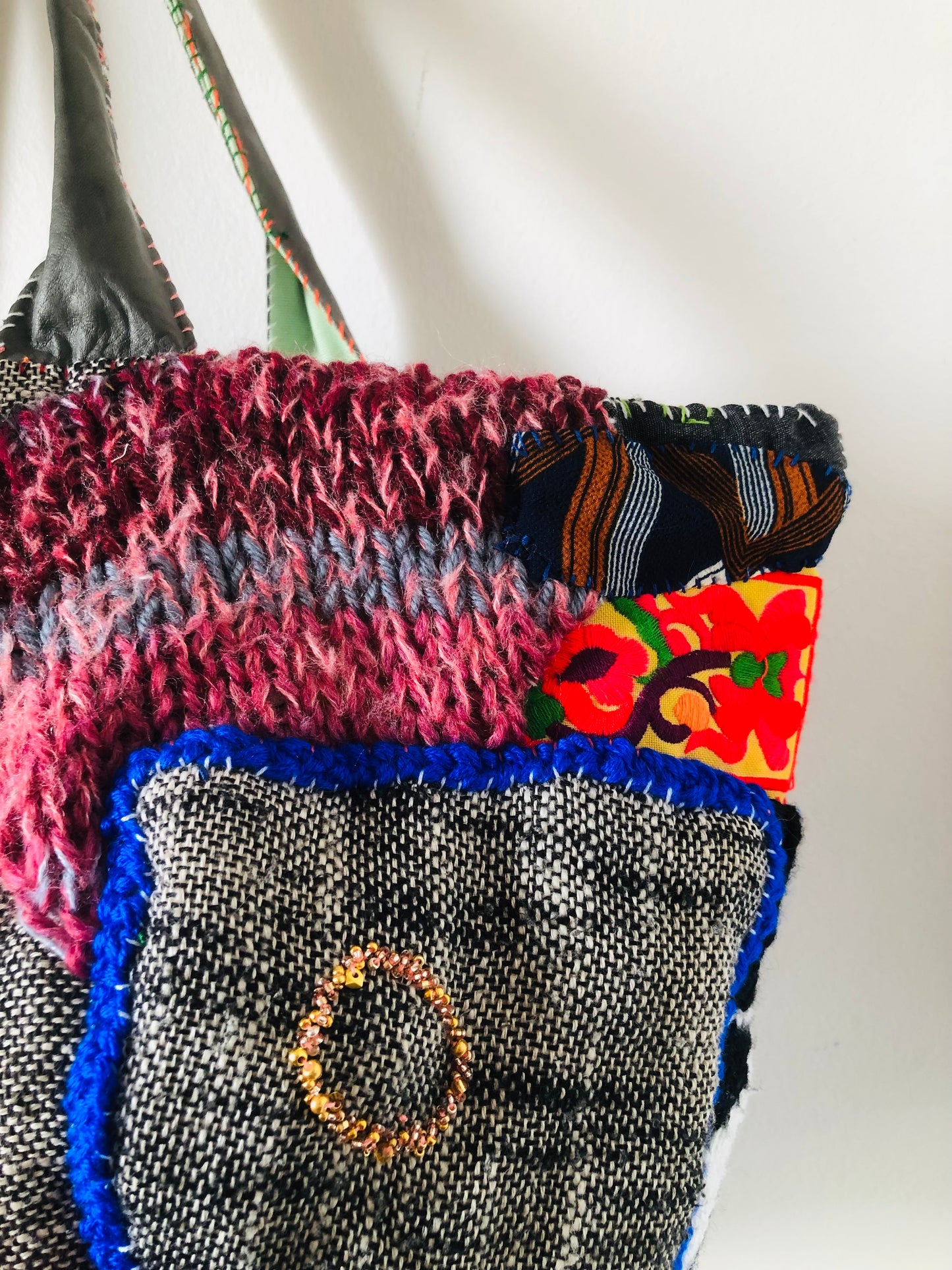 Bag 手縫いのバッグ　布製　トートバッグ　スローファッション　ワンハンドルバッグ　ハンドメイド　2398