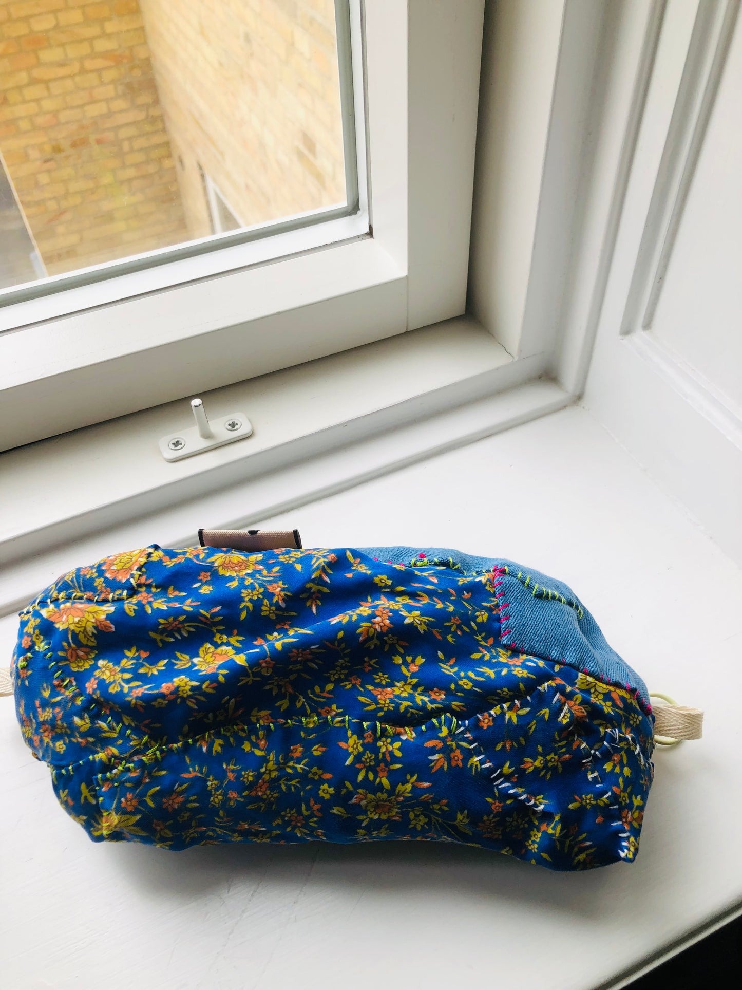 ポーチ　【抽選販売】　手縫い　布製　 ペンケース　小物入れ　ハンドメイド　ビーズ刺繍　2397