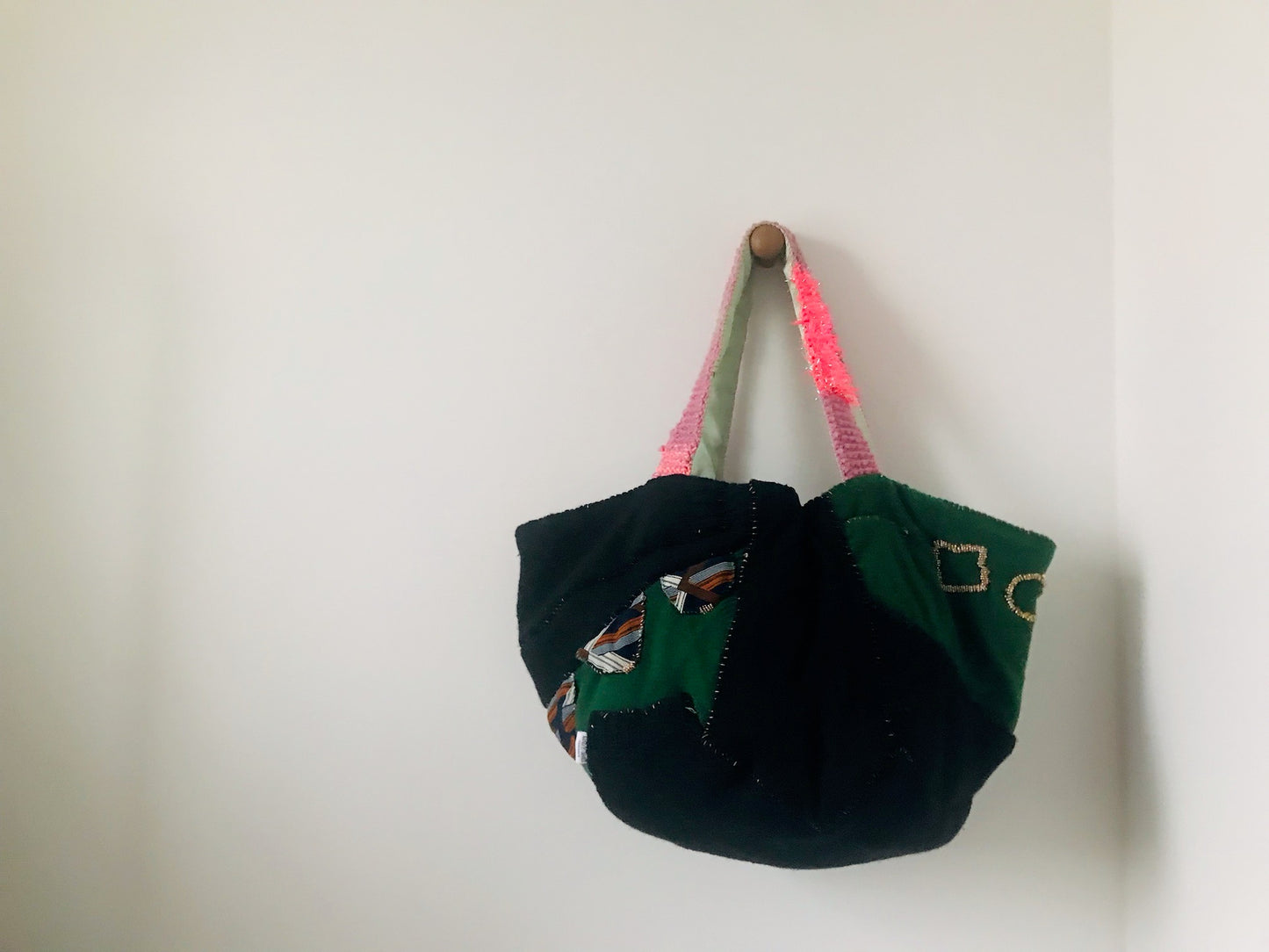 Bag   手縫いのバッグ　布製　トートバッグ　スローファッション　ハンドメイド　2098