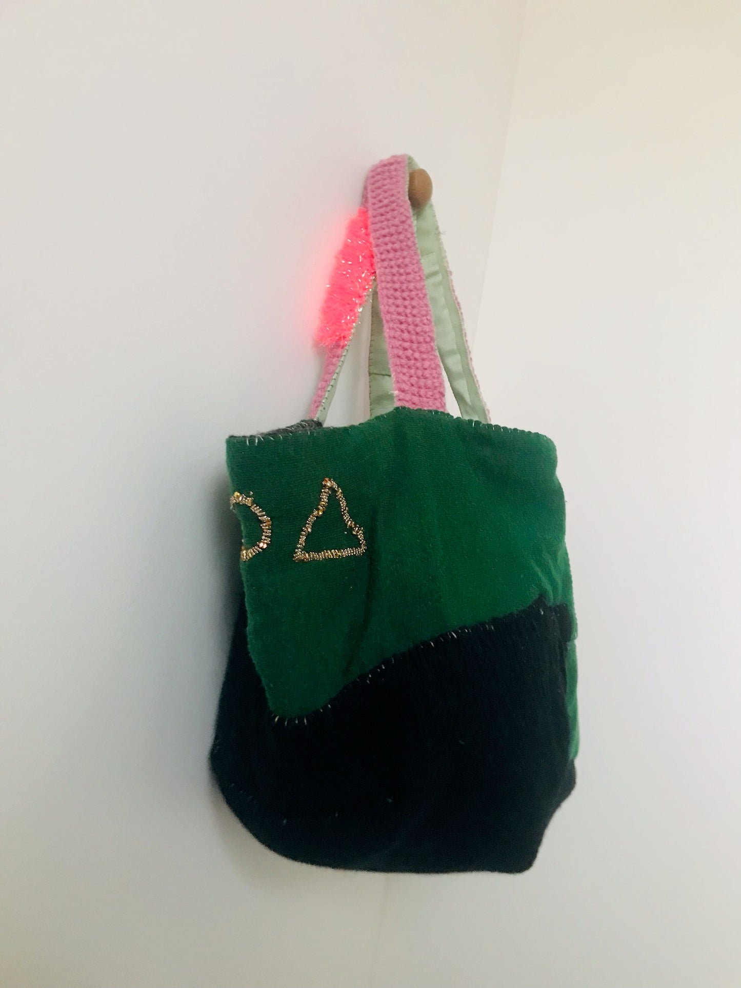 Bag   手縫いのバッグ　布製　トートバッグ　スローファッション　ハンドメイド　2098