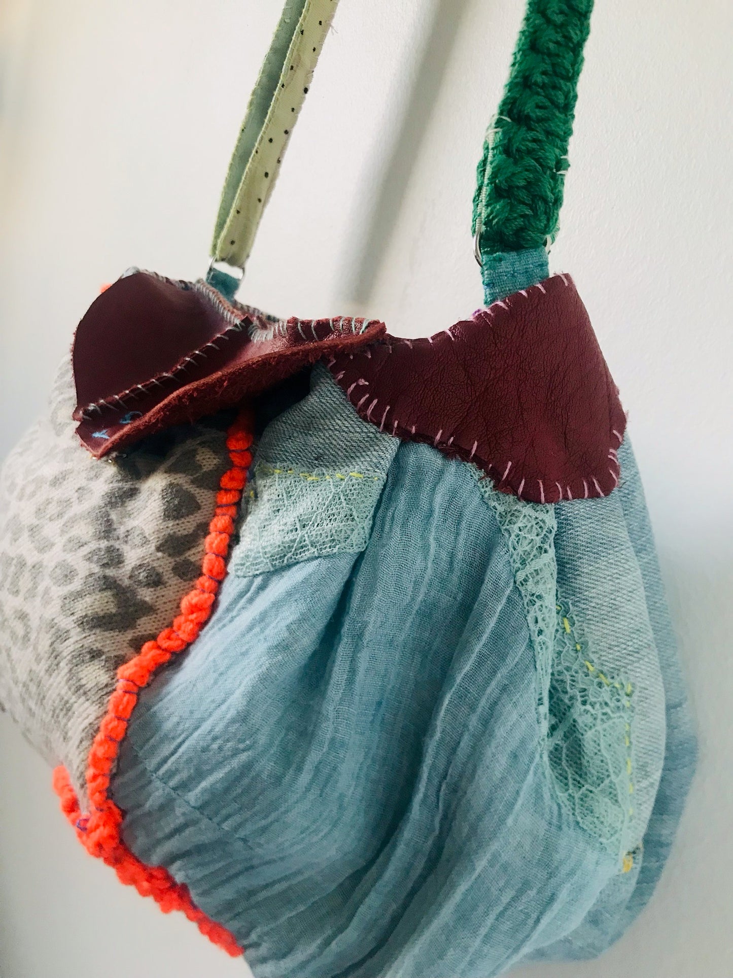Håndsyet stoftaske, slow fashion, håndlavet pung, 2100
