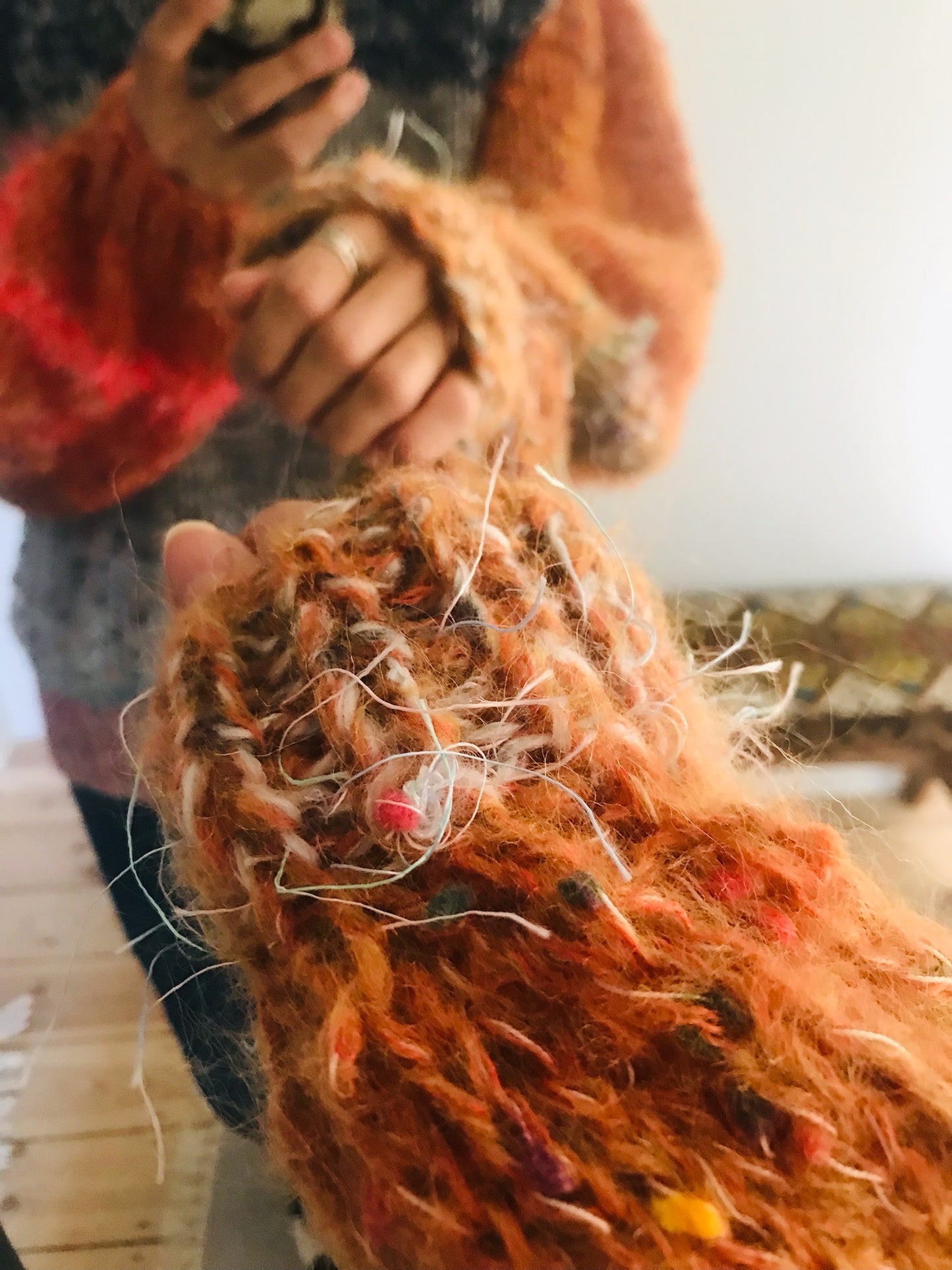 セーター　手編み　スローファッション　ファンシーヤーン　oneofakind  ショート丈　モヘア　2104