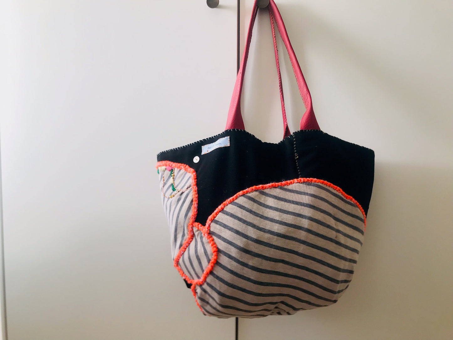 Bag   手縫いのバッグ　布製　トートバッグ　スローファッション　ハンドメイド　2107