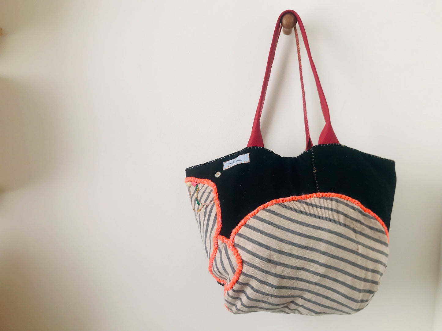 Bag   手縫いのバッグ　布製　トートバッグ　スローファッション　ハンドメイド　2107