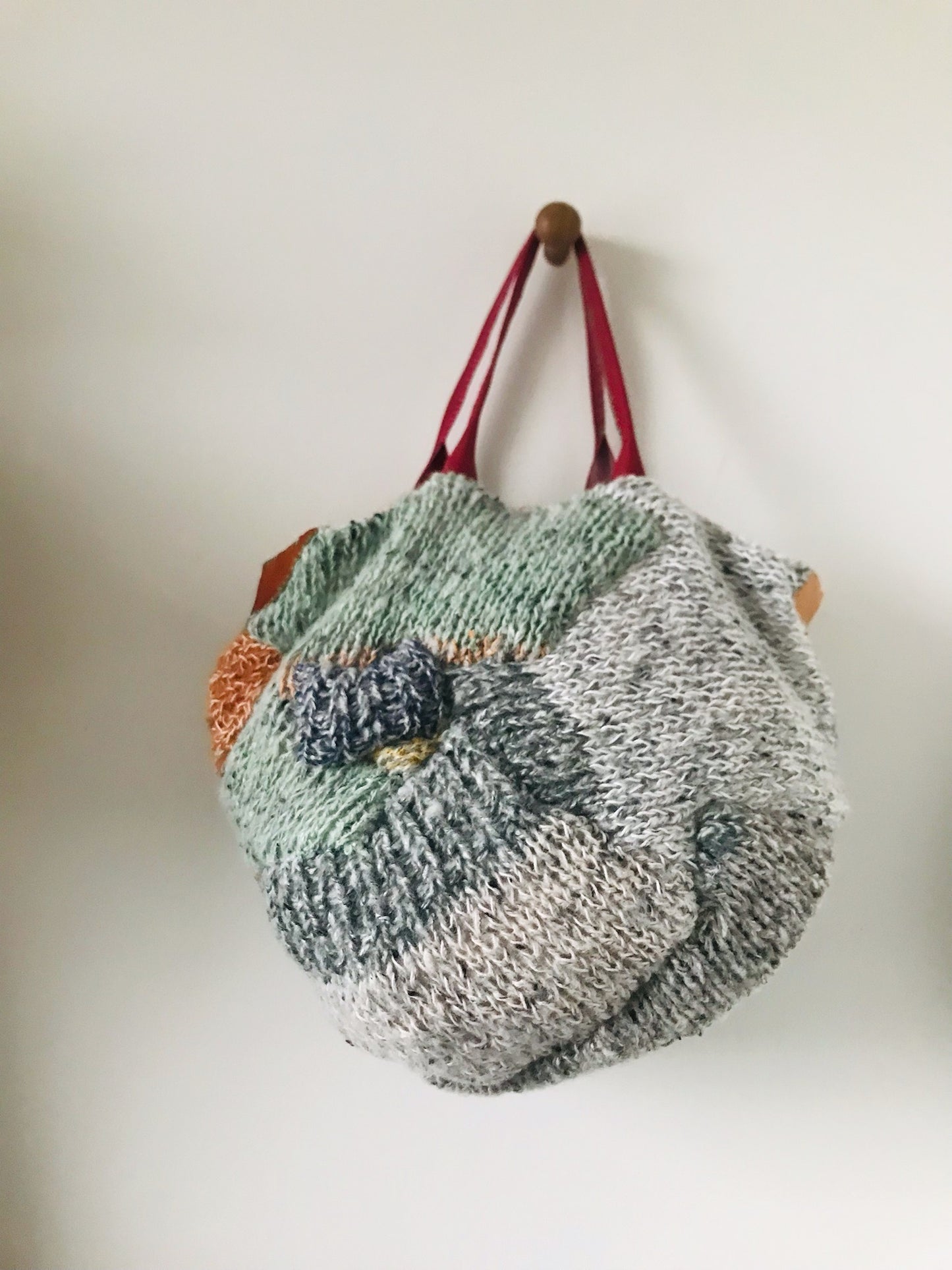 Bag 手縫いのバッグ　布製　トートバッグ　スローファッション　ハンドメイド　2136