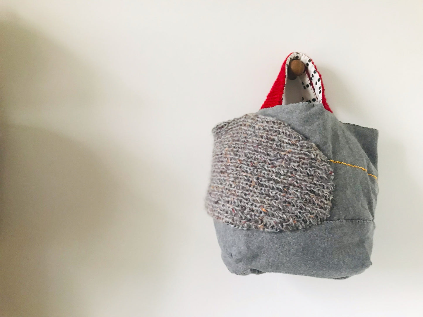 Bag 手縫いのバッグ　布製　トートバッグ　スローファッション　ハンドメイド　2138