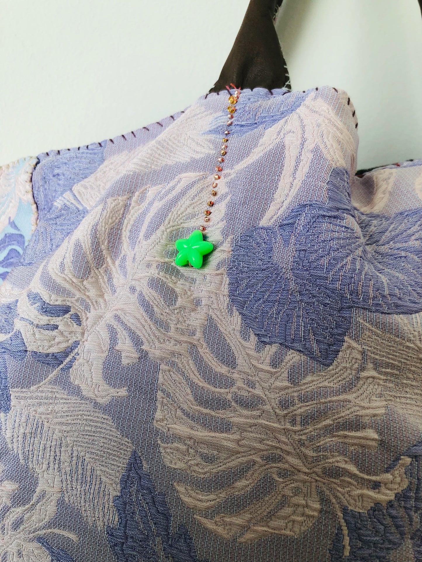 Bag 手縫いのバッグ　布製　トートバッグ　スローファッション　ハンドメイド　2166