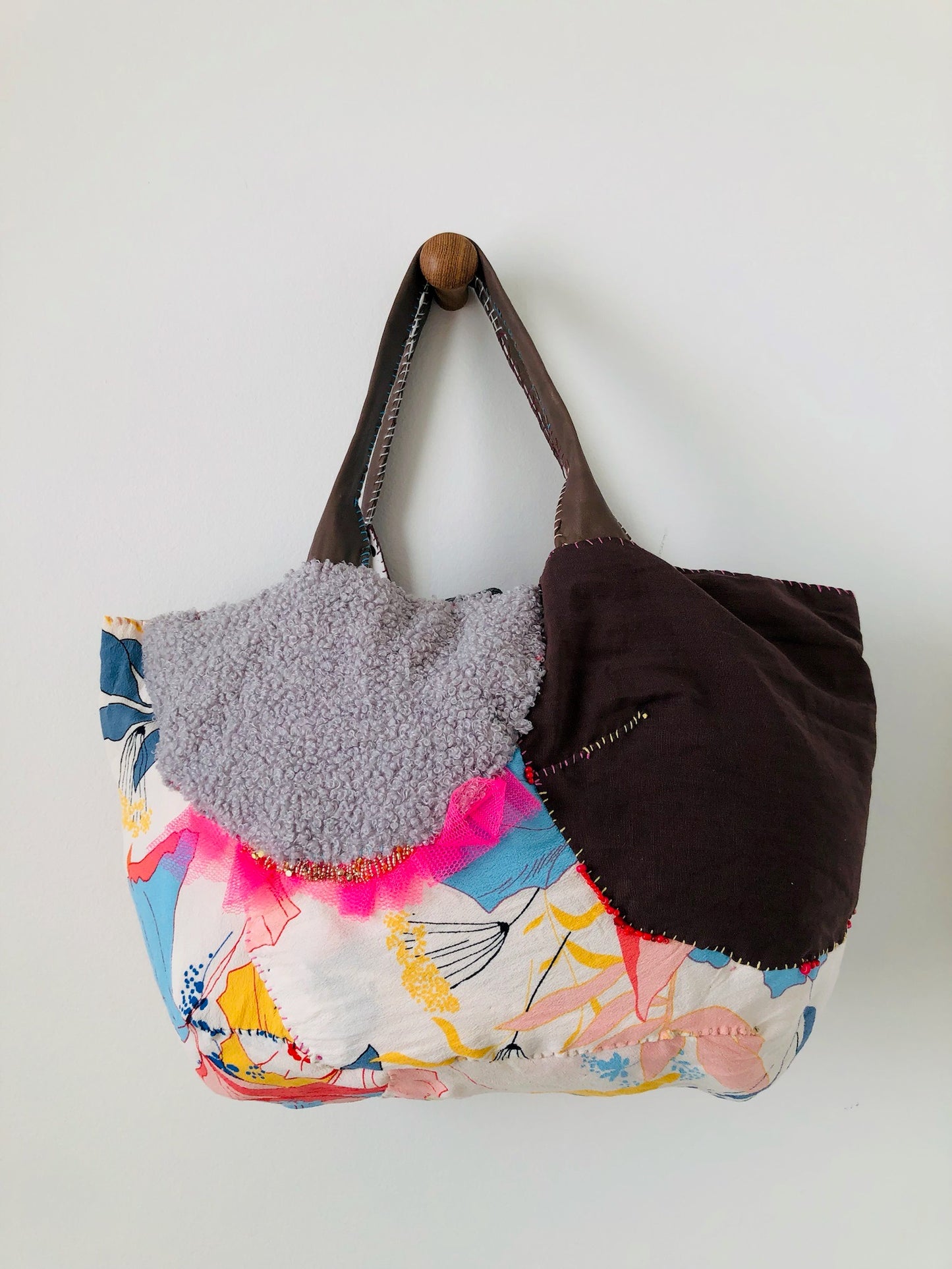 Bag 手縫いのバッグ　布製　トートバッグ　スローファッション　ハンドメイド　2167