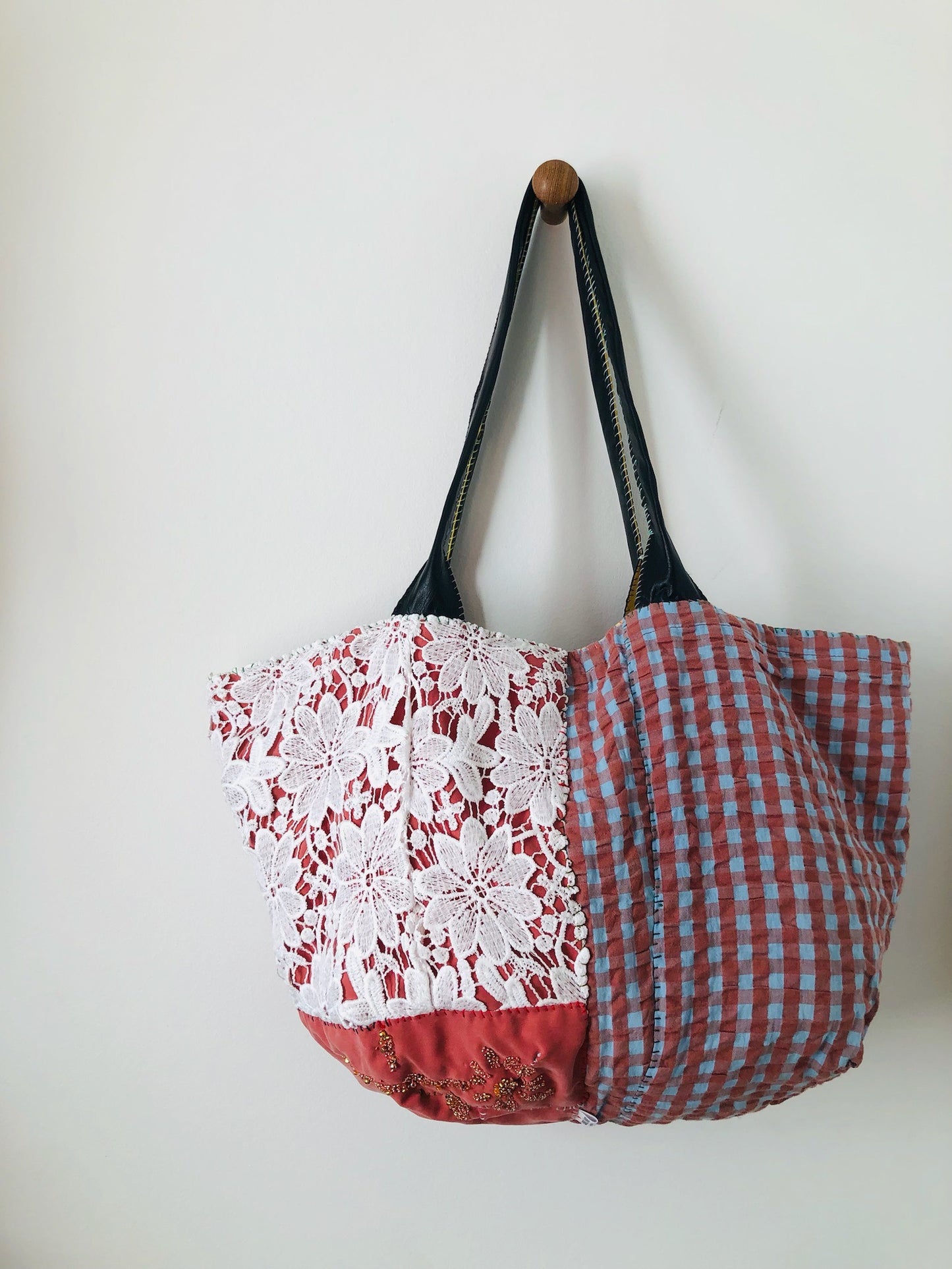 Bag 手縫いのバッグ　布製　トートバッグ　スローファッション　ハンドメイド　2194