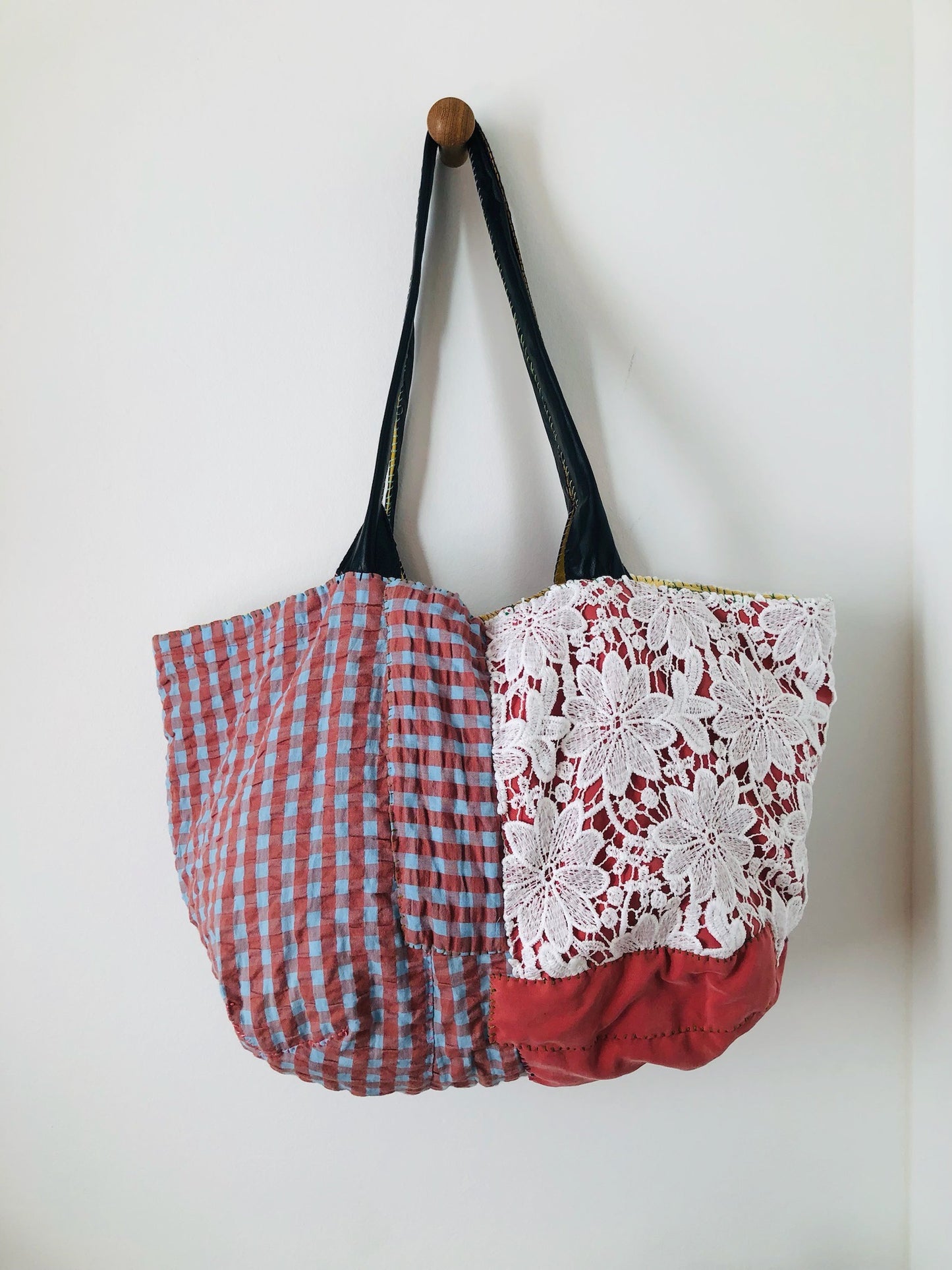 Bag 手縫いのバッグ　布製　トートバッグ　スローファッション　ハンドメイド　2194