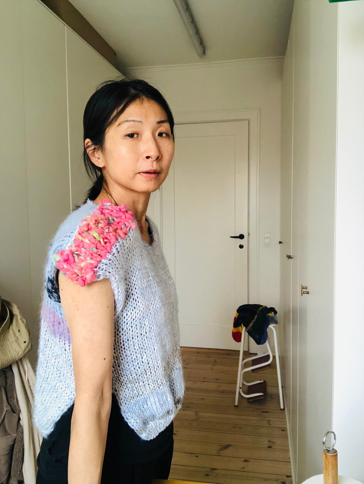 セーター　手編み　スローファッション　ファンシーヤーン　oneofakind  ショート丈　モヘア　2204