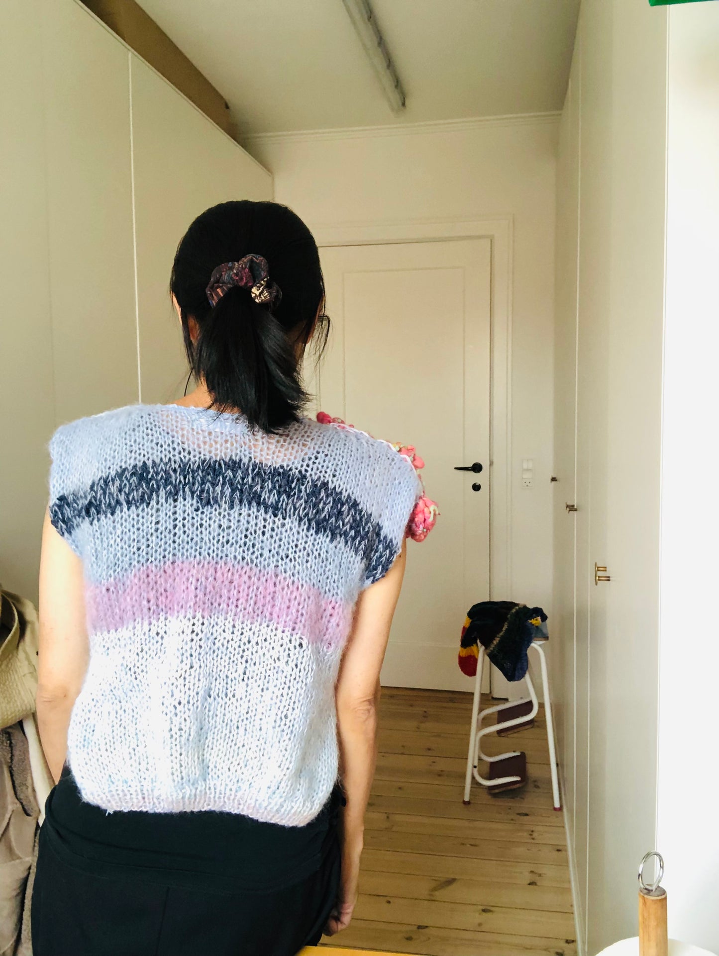 セーター　手編み　スローファッション　ファンシーヤーン　oneofakind  ショート丈　モヘア　2204