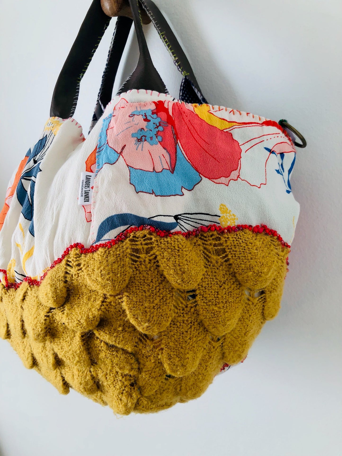 Bag 手縫いのバッグ　布製　トートバッグ　スローファッション　ハンドメイド　2215