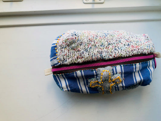 Pouch, hand-sewn, fabric, pen case, accessory case, handmade, bead embroidery, 2226