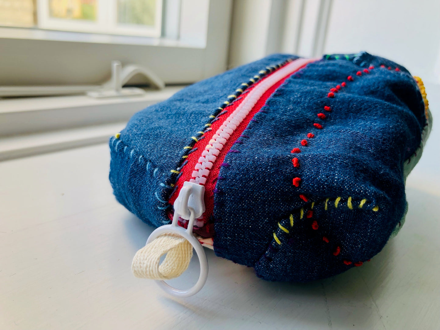 Pouch, hand-sewn, fabric, pen case, accessory case, handmade, bead embroidery, 2224