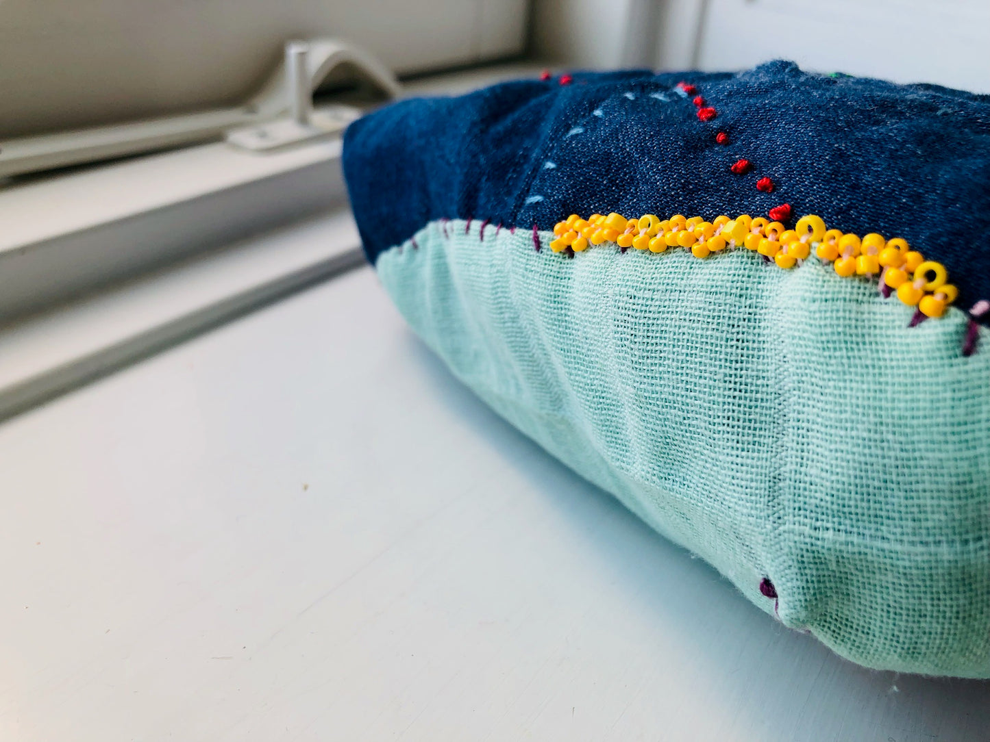 Pouch, hand-sewn, fabric, pen case, accessory case, handmade, bead embroidery, 2224