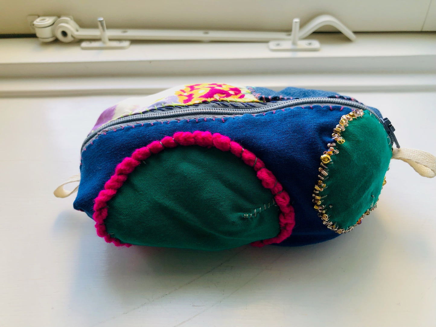 Pouch, hand-sewn, fabric, pen case, accessory case, handmade, bead embroidery, 2223