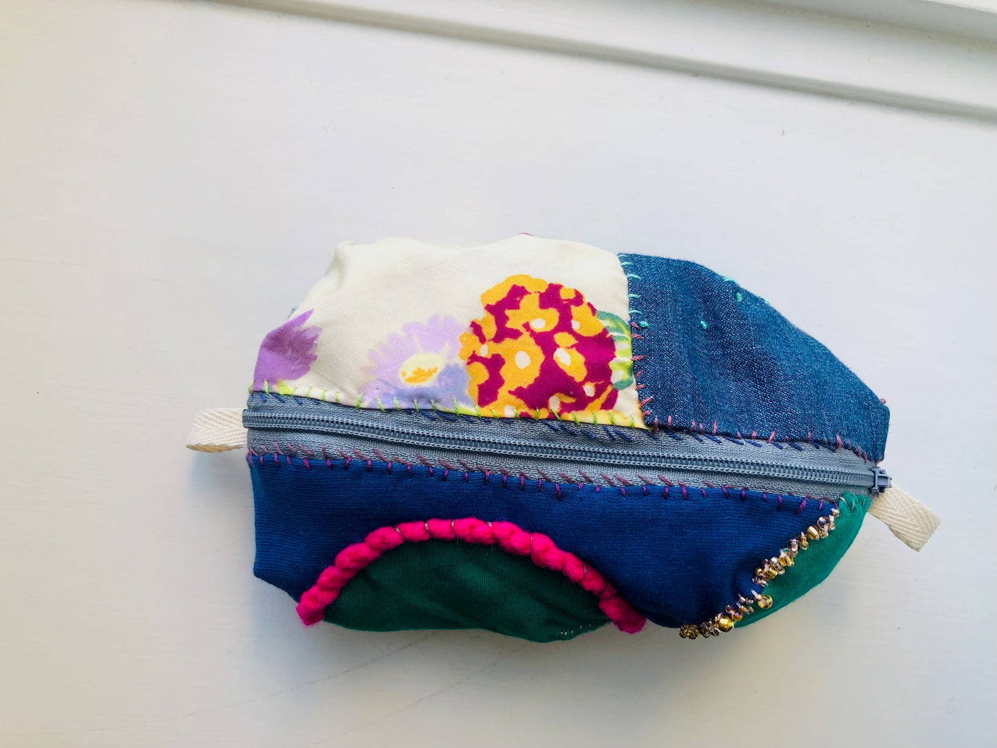 Pouch, hand-sewn, fabric, pen case, accessory case, handmade, bead embroidery, 2223